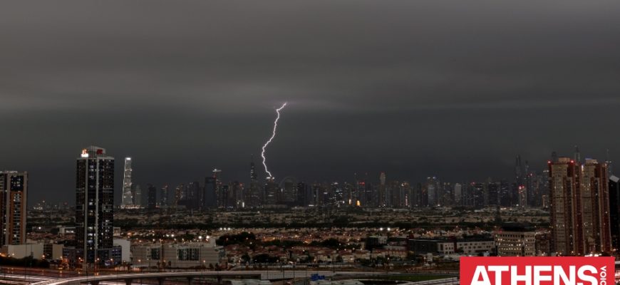 Dubai: Storms and flooded streets