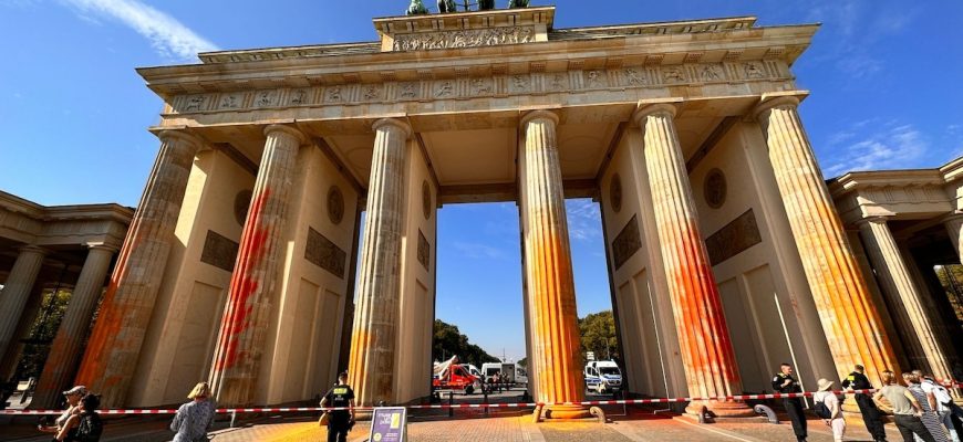 Climate activists face punishment after paint attack on Brandenburg Gate