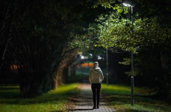 Tips on Staying Safe On Nighttime Walks